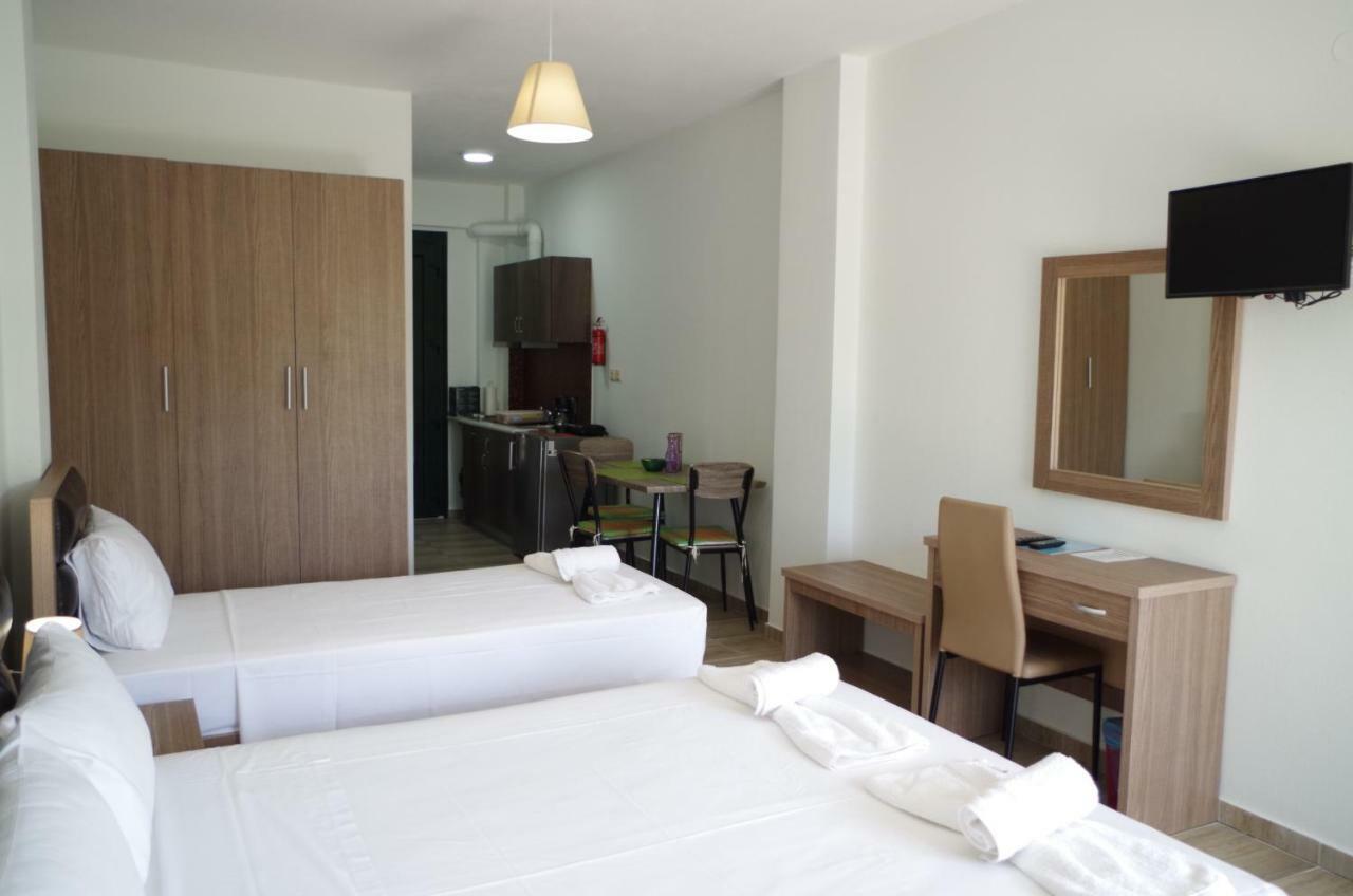 Anesis Luxury